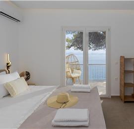 4 bedroom villa with pool by the sea, near Corfu town, sleeps 8